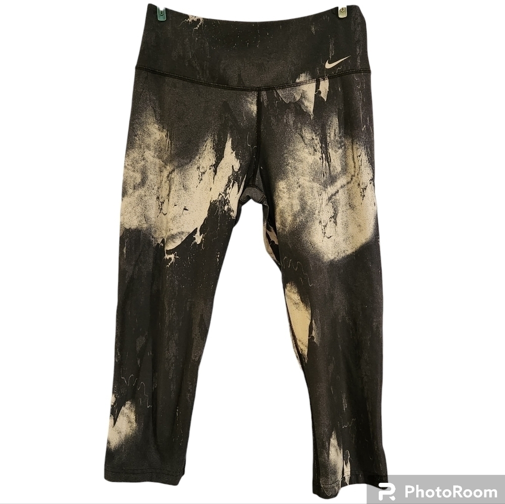 Nike Dri fit Marble Black/ White Athletic Sports Running Capr Leggings Size Sm